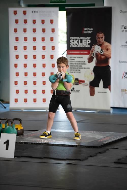6-letni zawodnik podczas konkurencji.